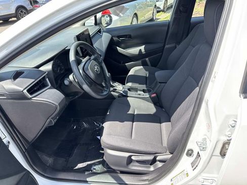 Used 2024 Toyota Corolla LE FWD image 11