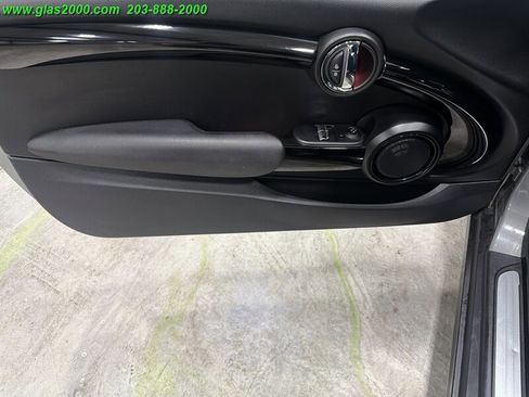 Used 2019 MINI Cooper 2-Door Hardtop FWD image 25