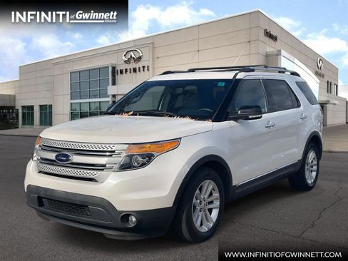 Used 2014 Ford Explorer XLT w/ Equipment Group 202A image 1