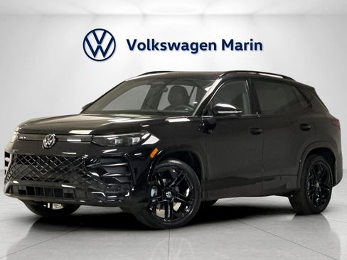 New 2026 Volkswagen Tiguan SE R-Line image 1