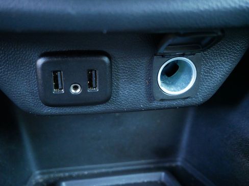 Used 2023 Chevrolet Traverse LT AWD/4WD image 30