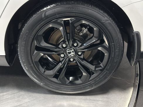 Certified 2025 Honda Accord SE image 19