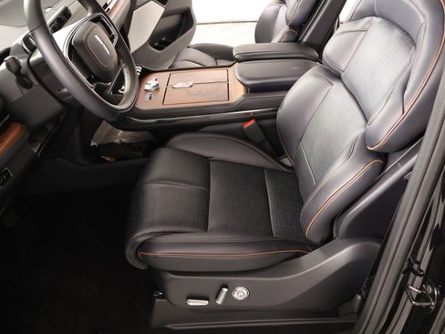 New 2026 Lincoln Navigator Black Label AWD/4WD image 11