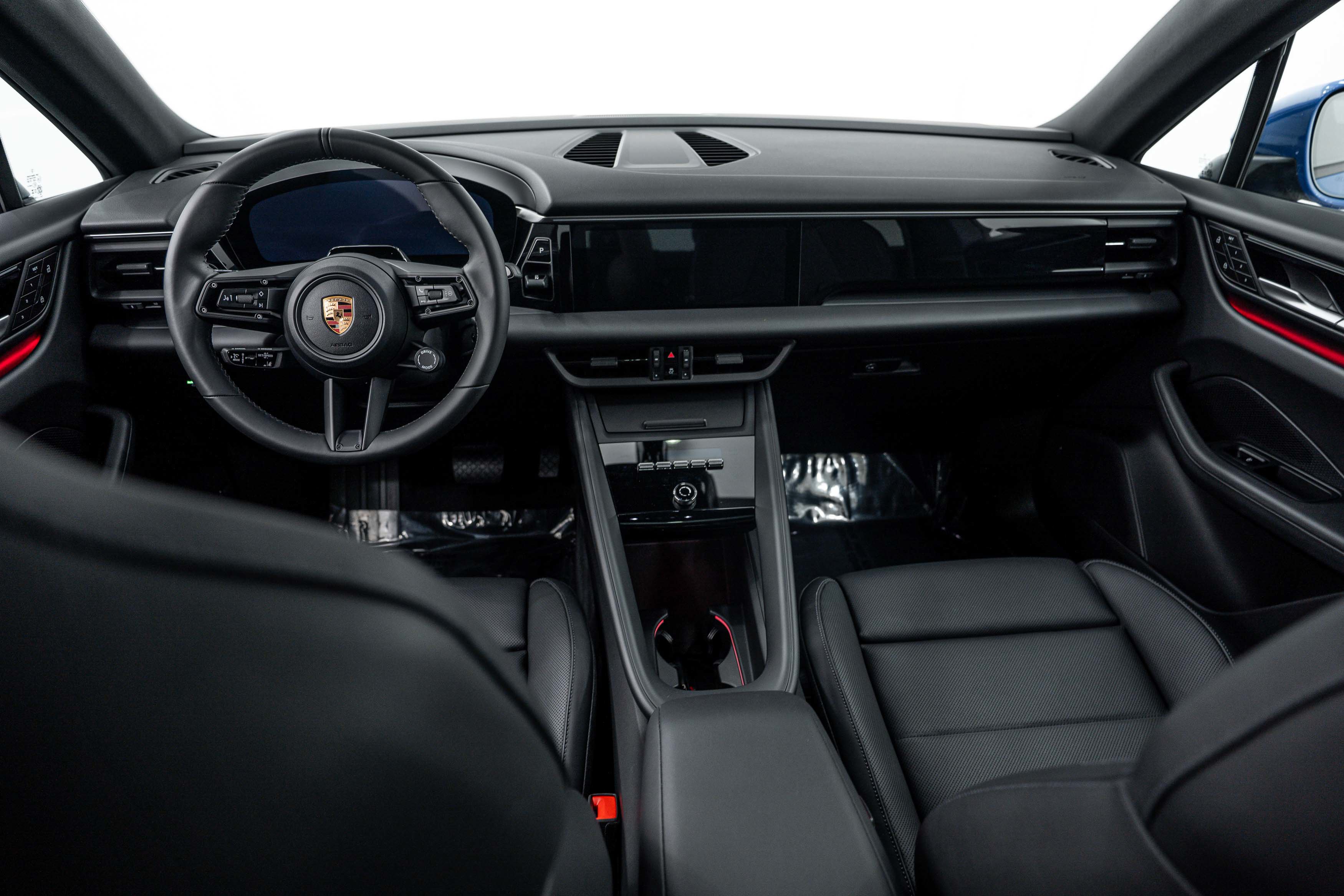 Certified 2026 Porsche Macan 4 Electric AWD/4WD image 21