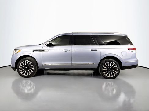 Used 2023 Lincoln Navigator L Black Label AWD/4WD image 8