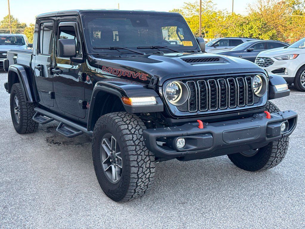 Used 2025 Jeep Gladiator Mojave AWD/4WD image 16