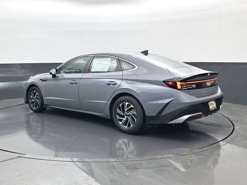 New 2026 Hyundai Sonata Blue FWD image 7