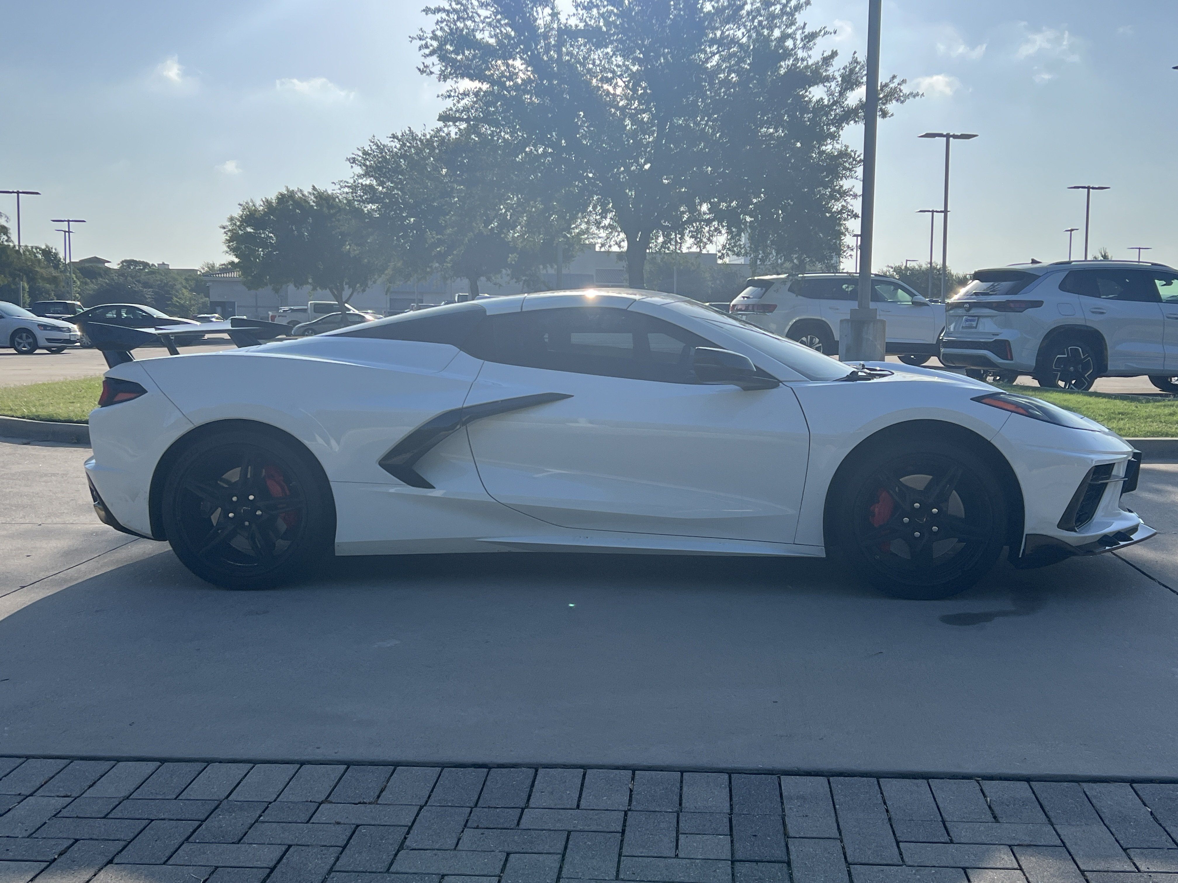 Used 2021 Chevrolet Corvette Stingray Premium Conv w/ Z51 Performance Package RWD image 10