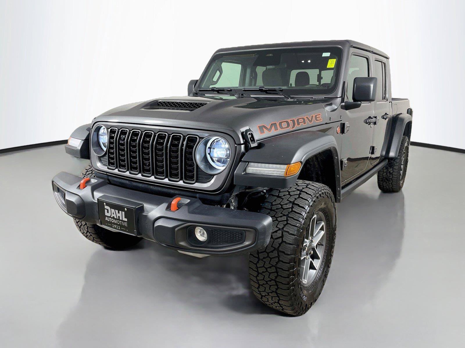 Used 2026 Jeep Gladiator Mojave AWD/4WD image 4