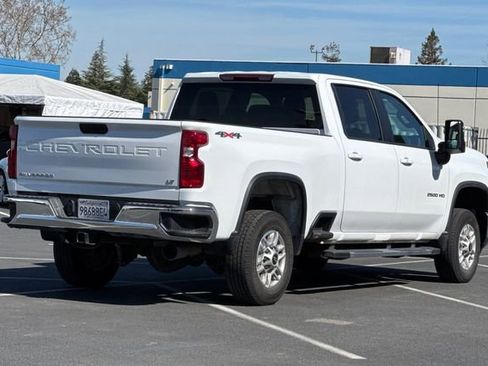 Used 2025 Chevrolet Silverado 2500 LT w/ Convenience Package image 4