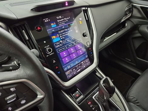 Used 2020 Subaru Outback Limited image 29