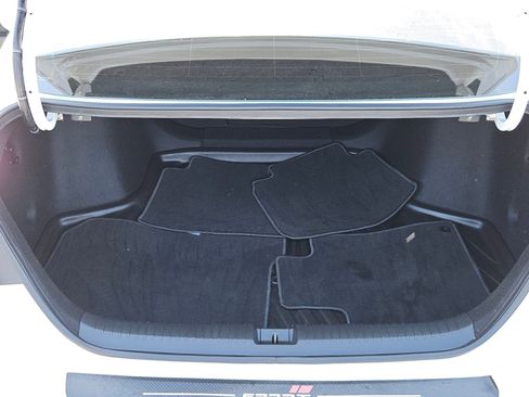 Used 2025 Honda Accord EX-L image 6