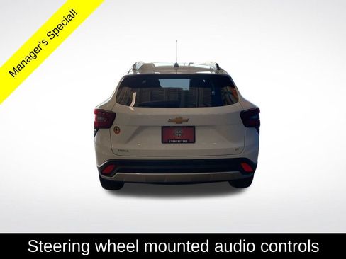 Used 2025 Chevrolet Trax LT w/ LT Convenience Package FWD image 18