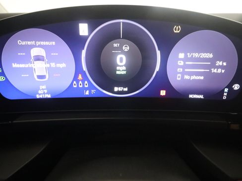 Used 2024 Porsche Macan 4 Electric image 18