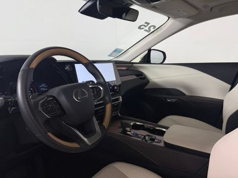 Used 2025 Lexus RX 350 Premium Plus FWD image 4