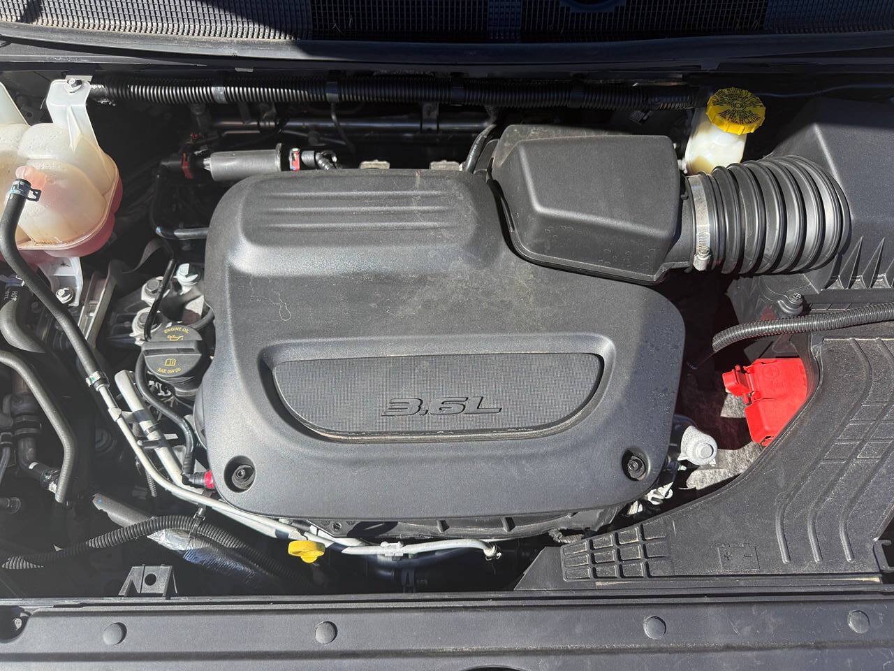 Used 2023 Chrysler Pacifica Limited w/ Uconnect Theater Family Group AWD/4WD image 11