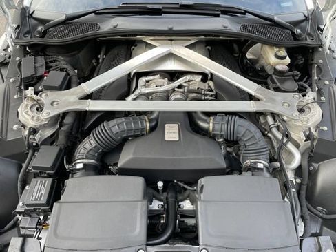 Used 2021 Aston Martin V8 Vantage Roadster image 33