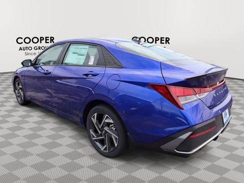 New 2025 Hyundai Elantra Sport image 9