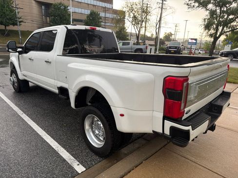 Used 2025 Ford F450 Platinum w/ Platinum Plus Package AWD/4WD image 4