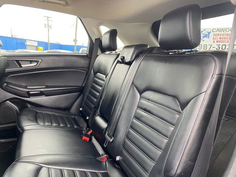 Used 2024 Ford Edge SEL AWD/4WD image 16