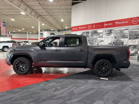 Used 2024 Toyota Tundra Platinum AWD/4WD image 6