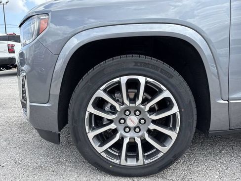 Used 2021 GMC Acadia Denali w/ Denali Technology Package AWD/4WD image 10