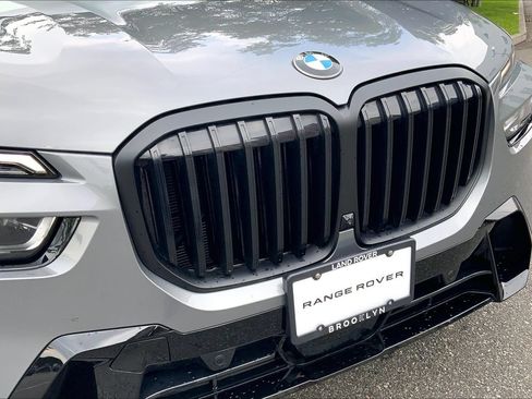 Used 2026 BMW X7 xDrive40i w/ M Sport Package AWD/4WD image 6