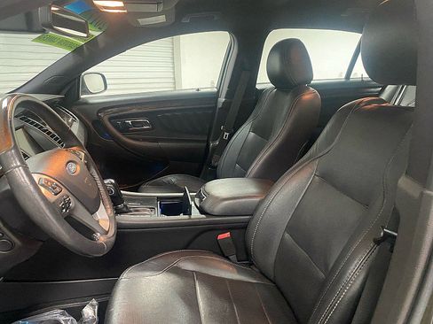 Used 2017 Ford Taurus Limited w/ Driver Assist Package image 9