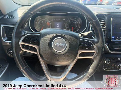 Used 2019 Jeep Cherokee Limited AWD/4WD image 15