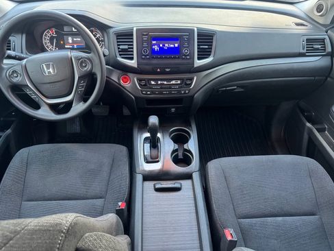 Certified 2017 Honda Pilot LX image 2