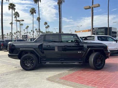 New 2026 GMC Hummer EV 4x4 Crew Cab image 2