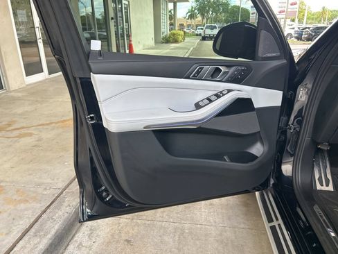 Used 2023 BMW X7 xDrive40i w/ Executive Package AWD/4WD image 49