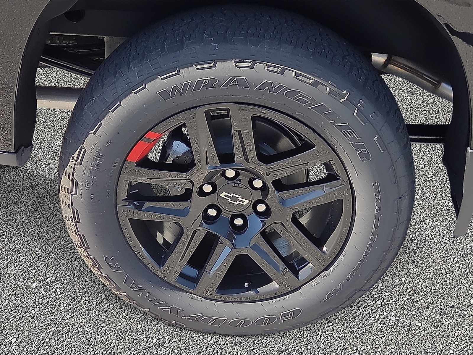 New 2026 Chevrolet Silverado 1500 RST w/ Redline Edition AWD/4WD image 7