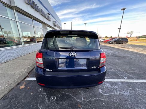 Used 2014 Scion xD image 3