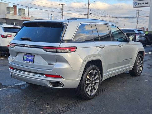 Used 2022 Jeep Grand Cherokee Overland w/ Luxury Tech Group IV image 5