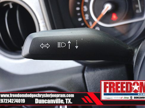 Used 2024 Jeep Gladiator Sport AWD/4WD image 31