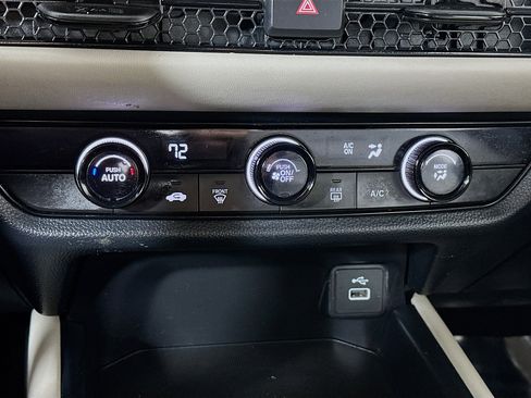 Used 2024 Honda HR-V LX image 15