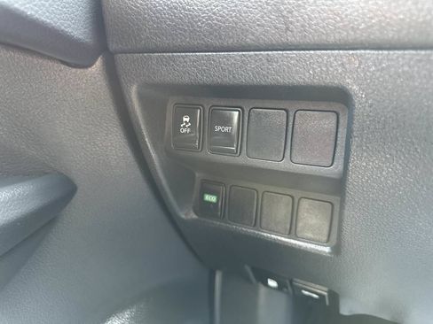 Used 2015 Nissan Rogue S FWD image 21