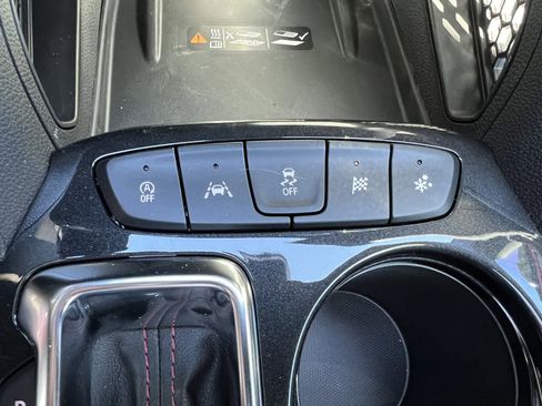 Used 2025 Chevrolet TrailBlazer ACTIV w/ Convenience Package image 55