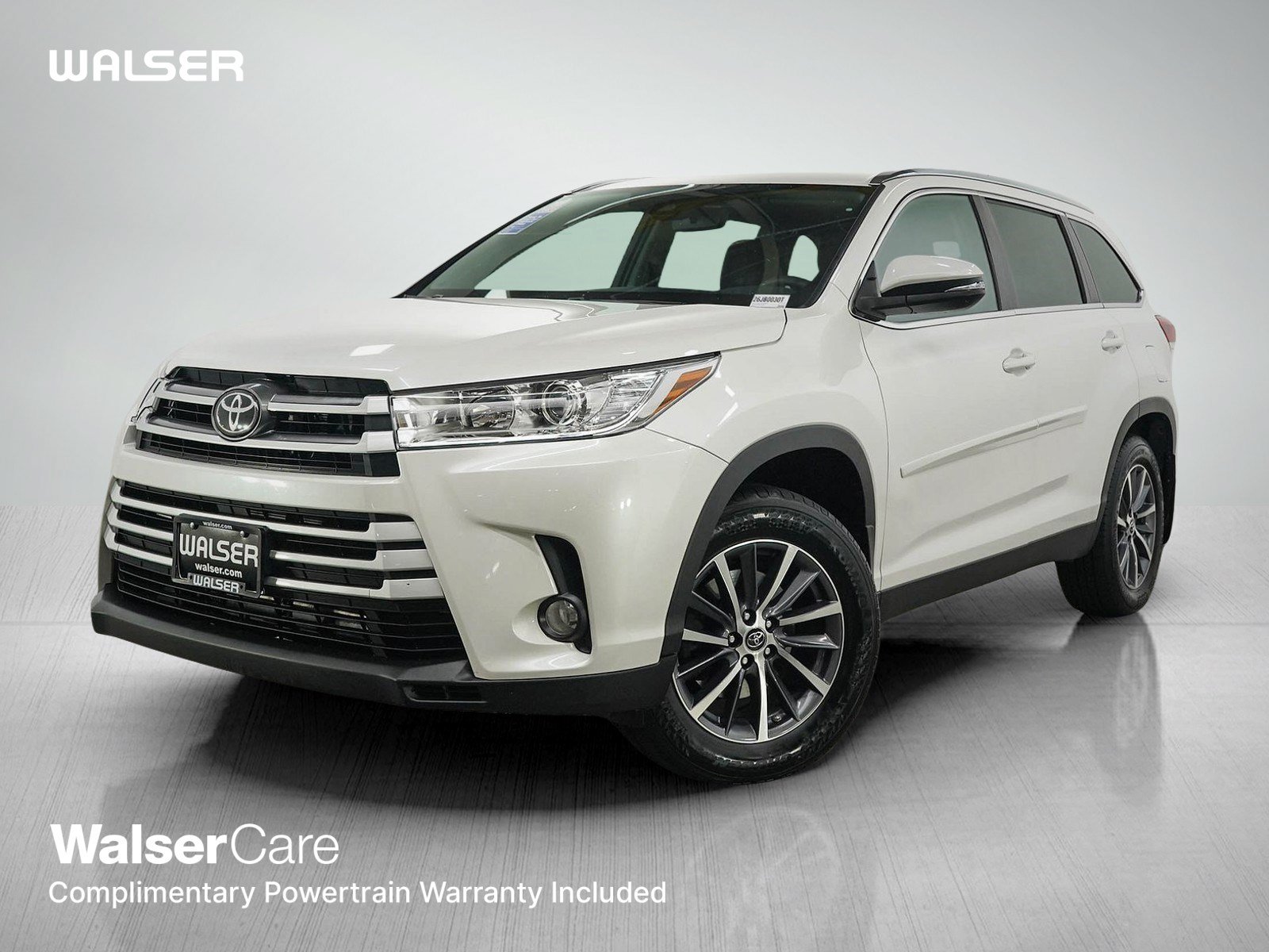 Used 2019 Toyota Highlander XLE AWD/4WD image 1