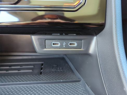 New 2026 Volkswagen Jetta SE image 33