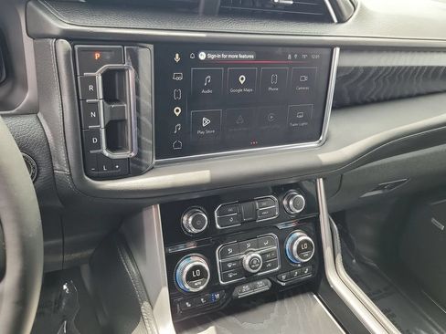 Used 2024 GMC Yukon XL Denali AWD/4WD image 13