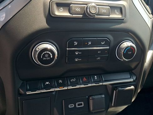 Certified 2024 Chevrolet Silverado 1500 Custom AWD/4WD image 15