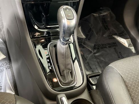 Used 2020 Buick Encore Preferred image 16