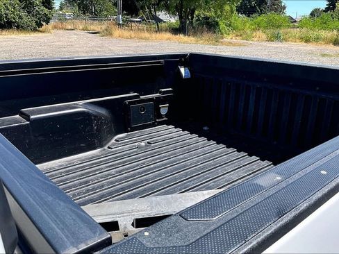 Used 2016 Toyota Tacoma Limited w/ Towing Package AWD/4WD image 35