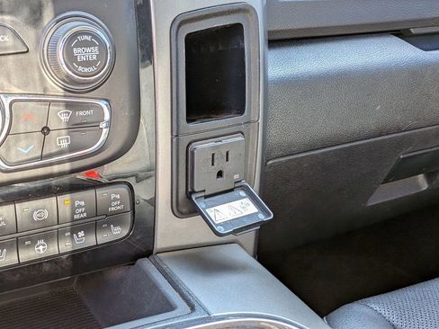 Used 2018 RAM 2500 Laramie w/ Sport Appearance Group image 27