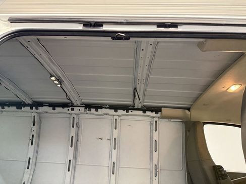 Used 2017 GMC Savana 2500 image 72