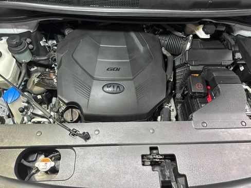 Used 2020 Kia Sedona LX FWD image 8