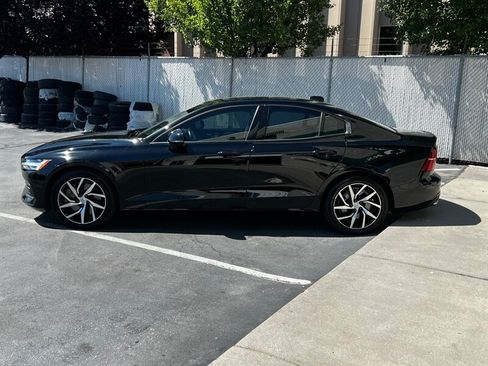 Used 2020 Volvo S60 T6 Momentum AWD/4WD image 4