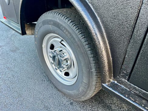 Used 2018 Ford F250 XL w/ Power Equipment Group image 15